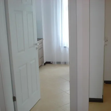 Deluxe In Oasis Апартамент Лозенец